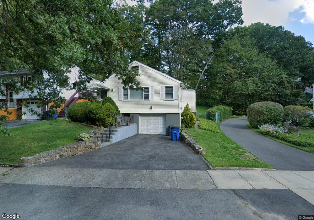 115 Laurel Rd, New Haven, CT 06515 - photo 1