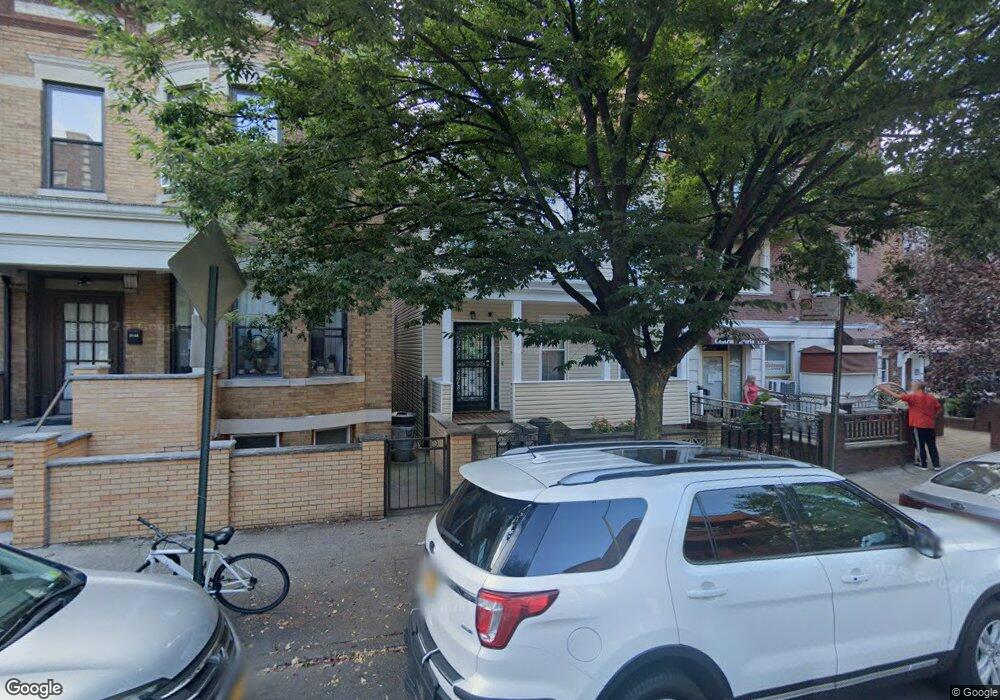 25-67 38th St unit 3R, New York City, NY 11103 - photo 1