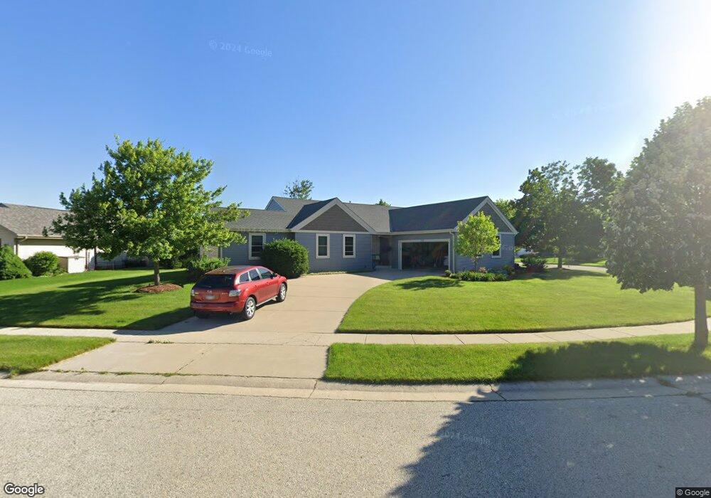 218 Shore Cir, Oconomowoc, WI 53066 - photo 1