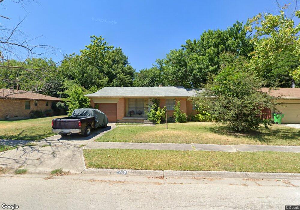 1709 Laurel Rd, Gainesville, TX 76240 - photo 1