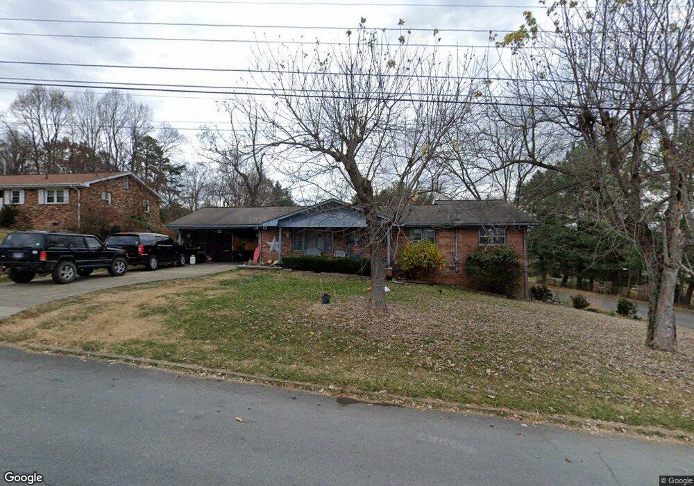 1421 Valley View Dr, Johnson City, TN 37601 - photo 1