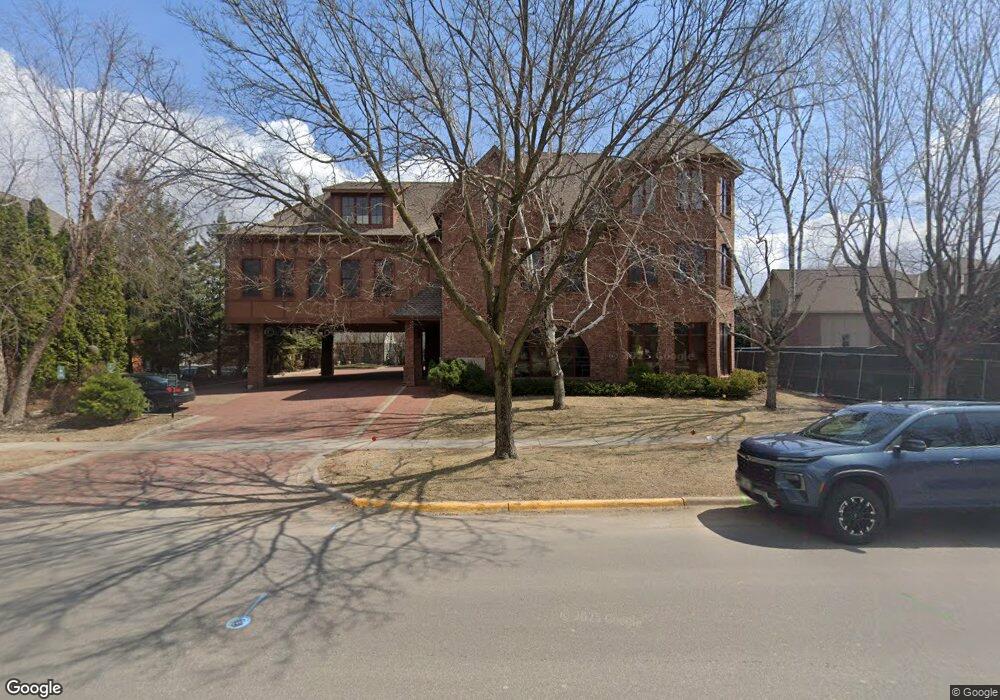 120 Broadway Ave S unit 200, Wayzata, MN 55391 - photo 1