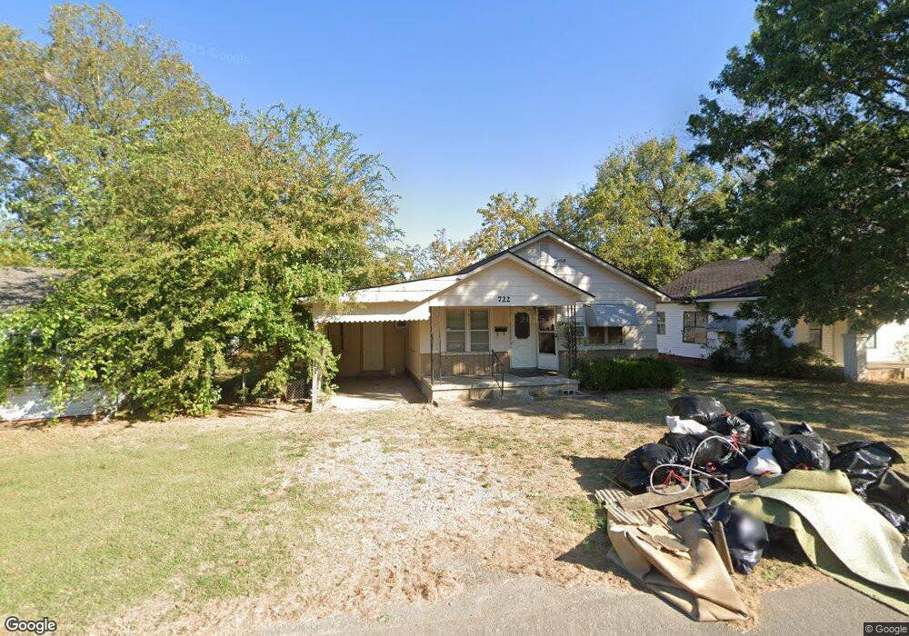 722 W 18th St, Ada, OK 74820 - photo 1