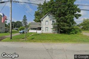 17 Coffin St, Howland, ME 04448