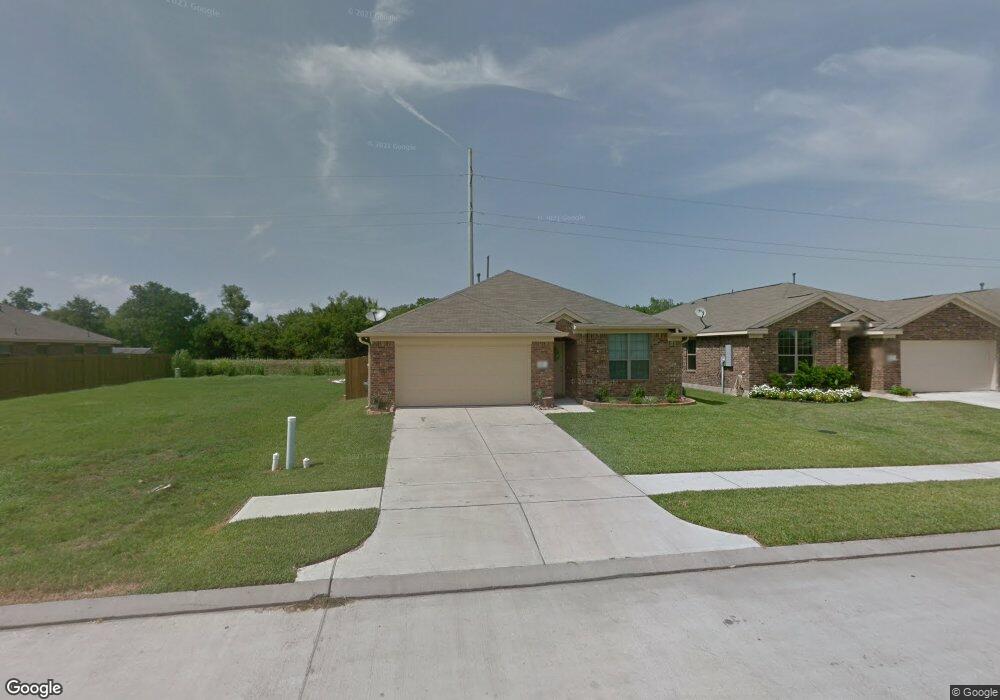 423 De Coster Blvd, Alvin, TX 77511 - photo 1