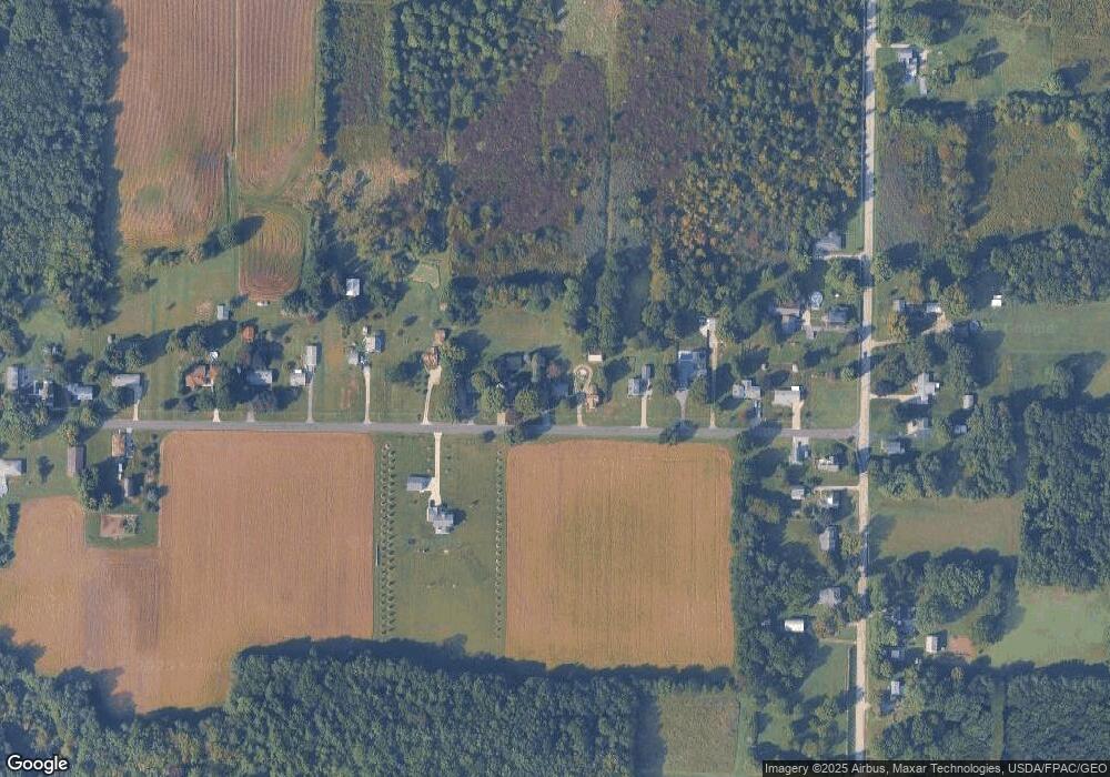 32 Daniels Ave, Conneaut, OH 44030 - photo 1