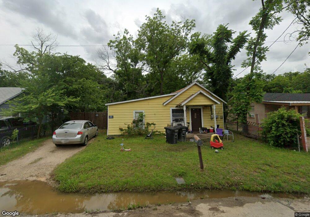 805 N Wilhite St, Cleburne, TX 76031 - photo 1