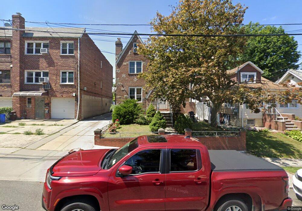 6122 160th St unit 2FL, Fresh Meadows, NY 11365 - photo 1