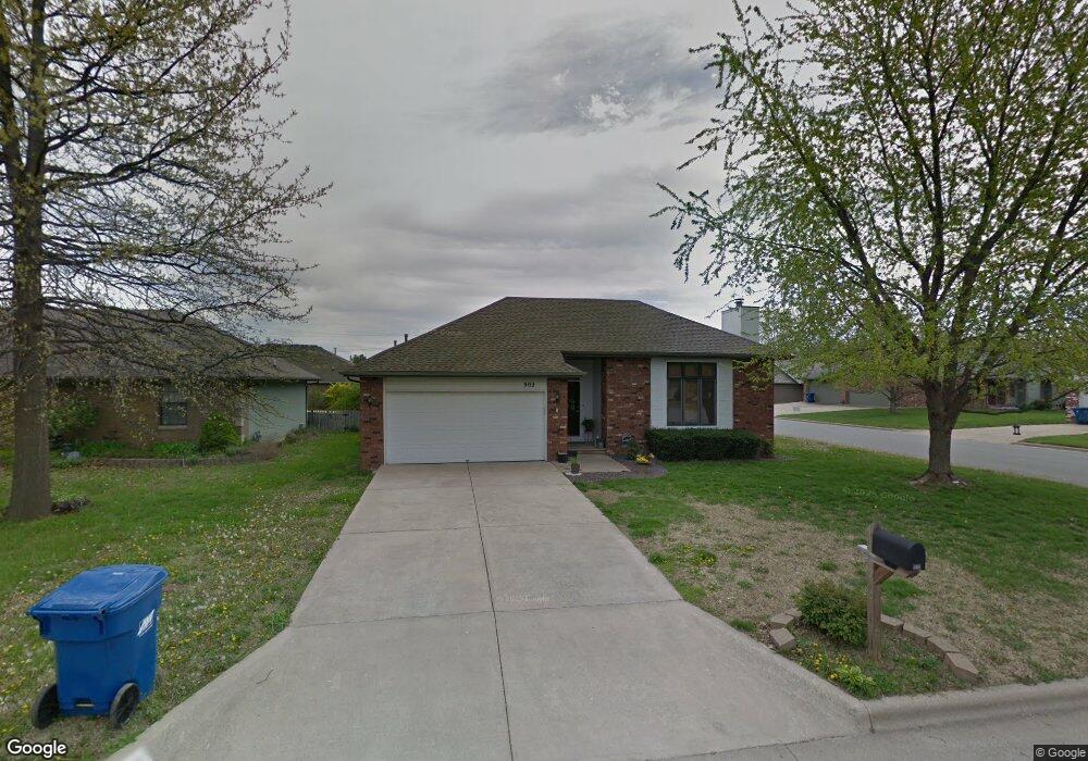 902 Erin Ct, Nixa, MO 65714 - photo 1