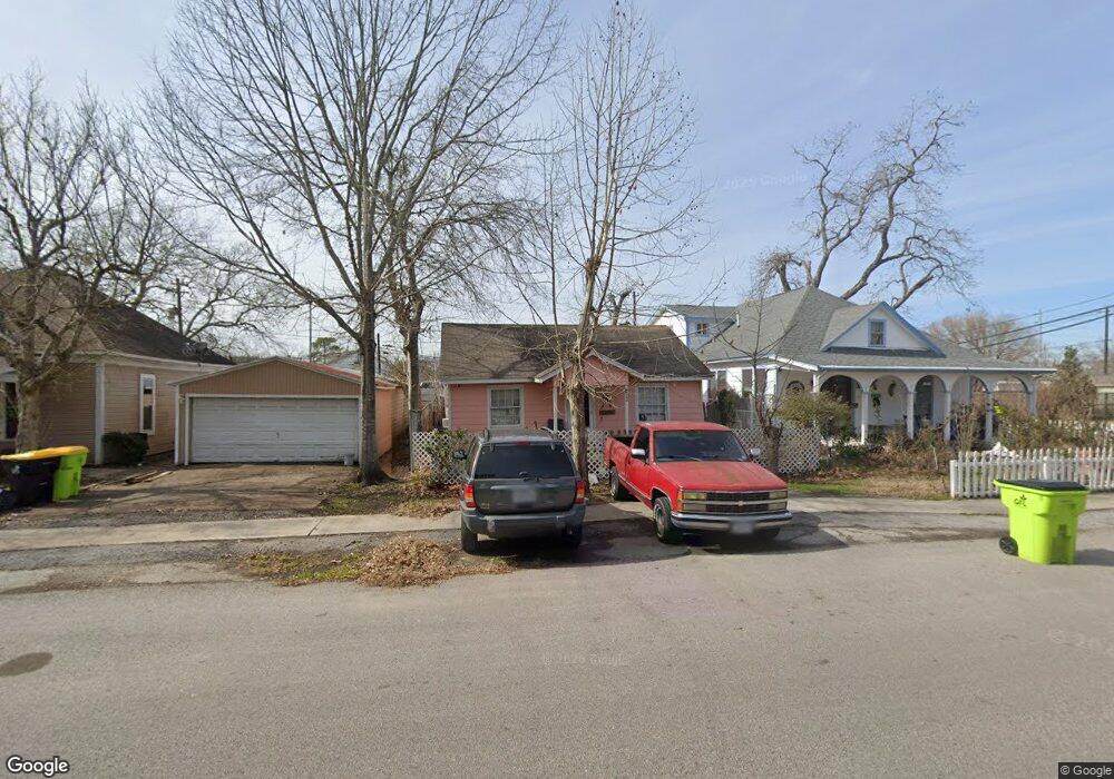 1302 2nd St, Rosenberg, TX 77471 - photo 1