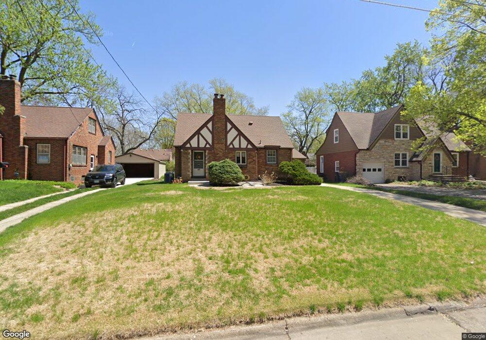 2905 46th St, Des Moines, IA 50310 - photo 1