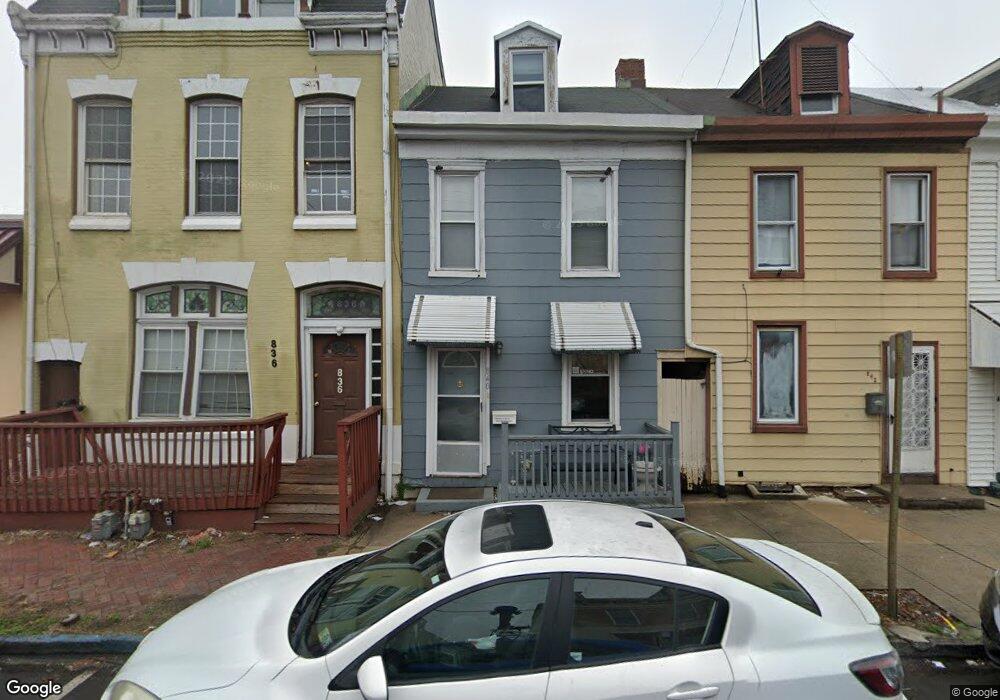 840 N 8th St, Reading, PA 19604 - photo 1