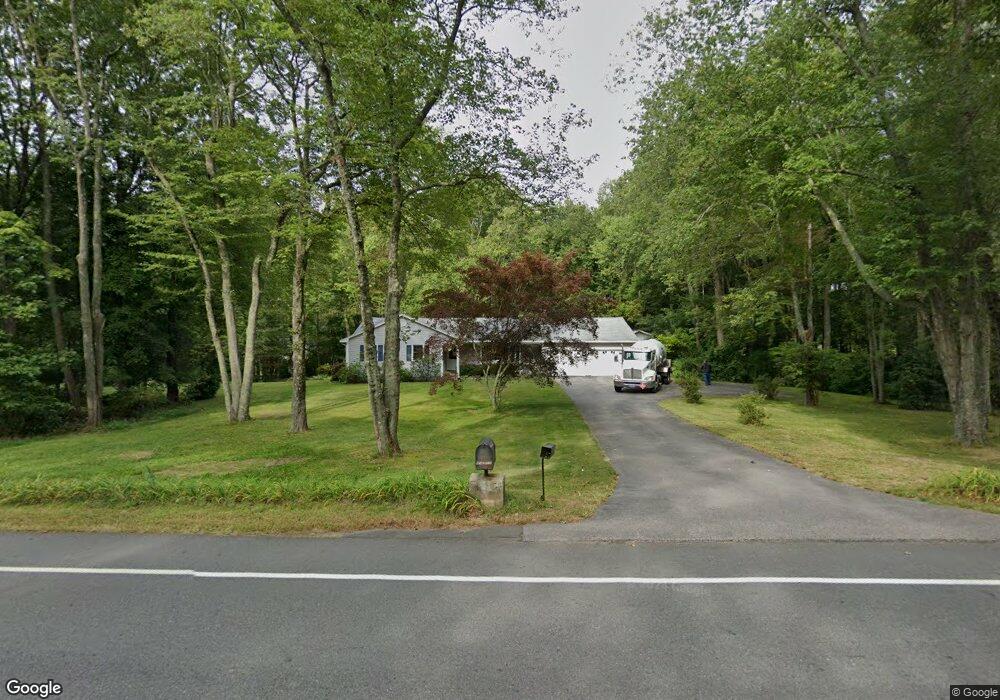 1159 Killingworth Rd, Higganum, CT 06441 - photo 1