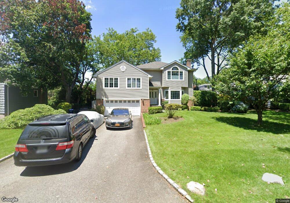 5 Beachway, Port Washington, NY 11050 - photo 1
