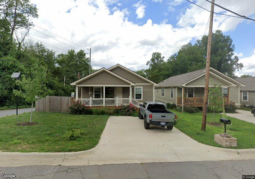 940 W Chapel Rd, Asheville, NC 28803 - photo 1