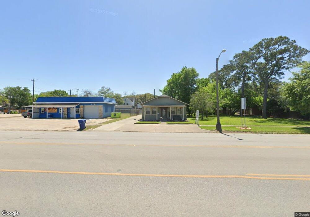 1212 7th St, Bay City, TX 77414 - photo 1