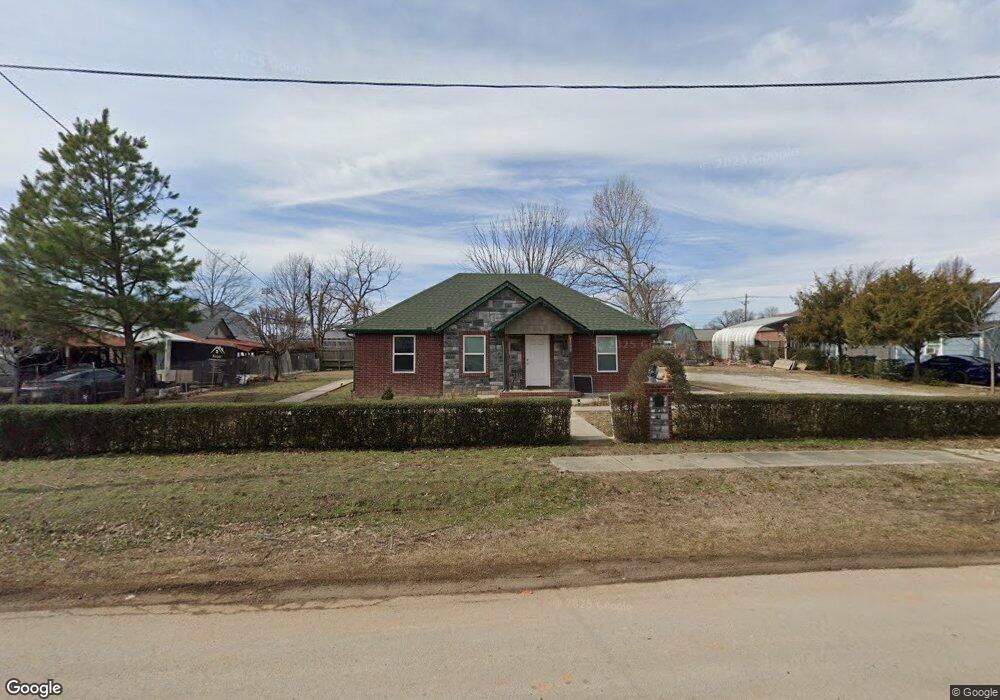 1502 S 4th St, Rogers, AR 72756 - photo 1