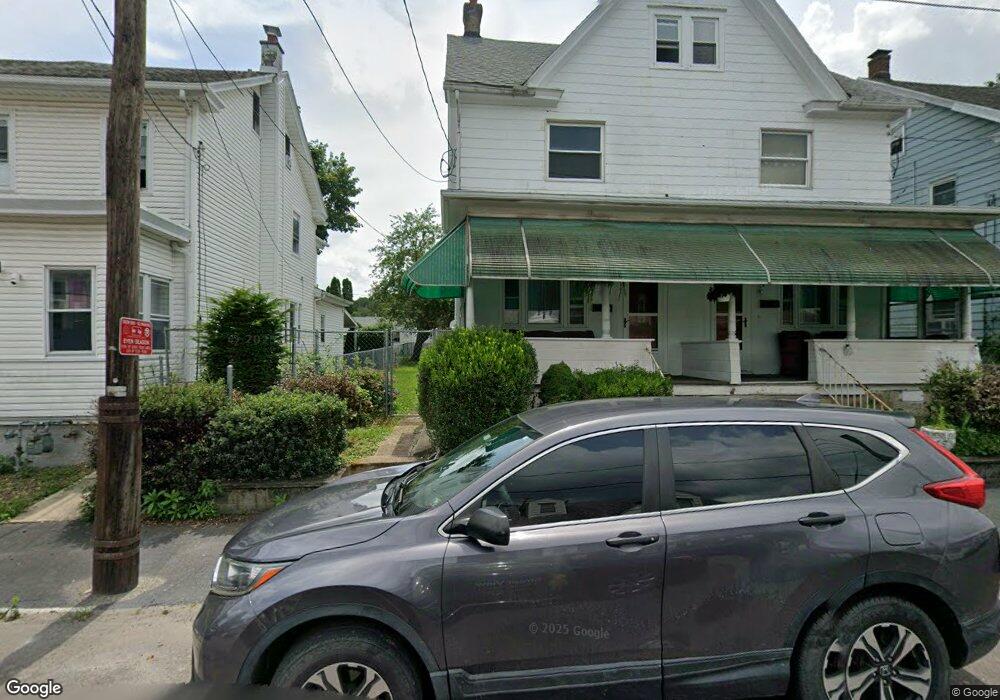 406 E Elm St, Hazleton, PA 18201 - photo 1