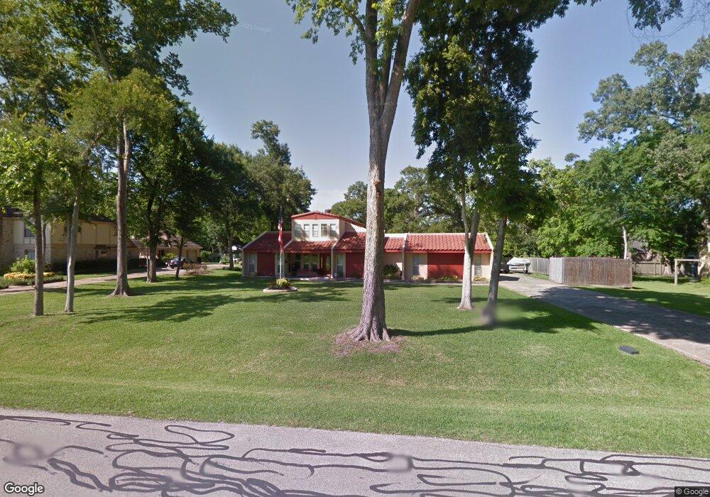 2401 Butler Dr, Friendswood, TX 77546 - photo 1