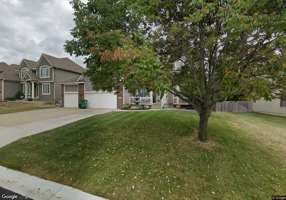 3919 SW Granite Ln, Lees Summit, MO 64082 - photo 1