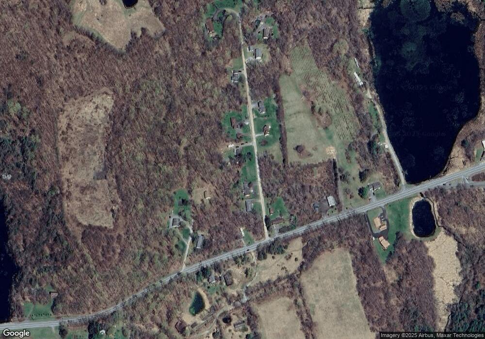 16 Lakeview Dr, Lake Ariel, PA 18436 - photo 1