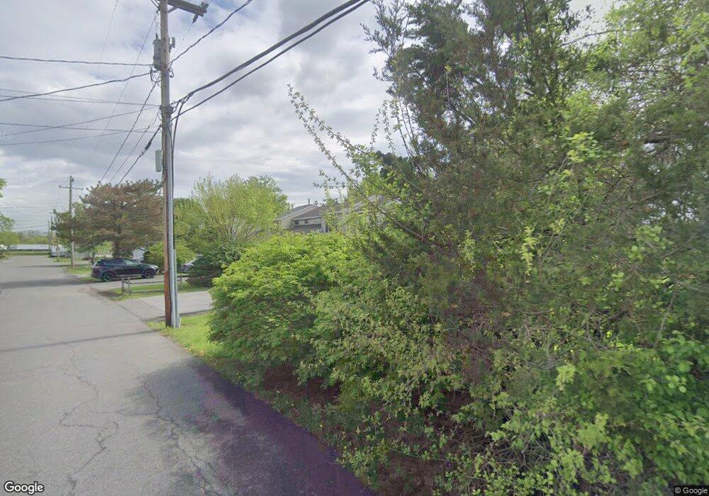 19 B Louis Ave, Menands, NY 12204 - photo 1