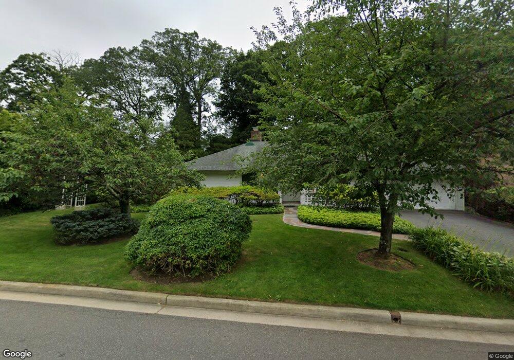 120 Harrow Ln, Manhasset, NY 11030 - photo 1