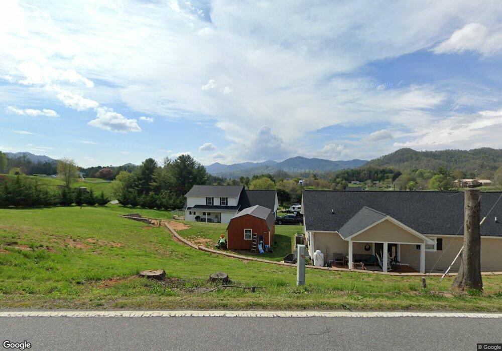 138 Phipps Creek Rd, Burnsville, NC 28714 - photo 1