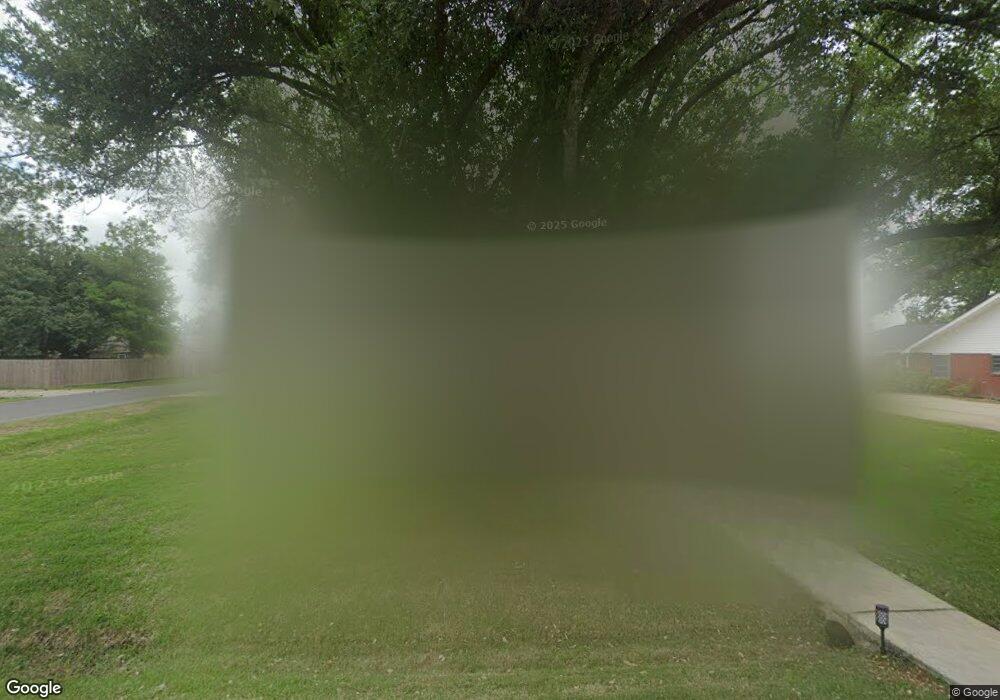 1501 W Autumnwood Ln, Lake Charles, LA 70605 - photo 1