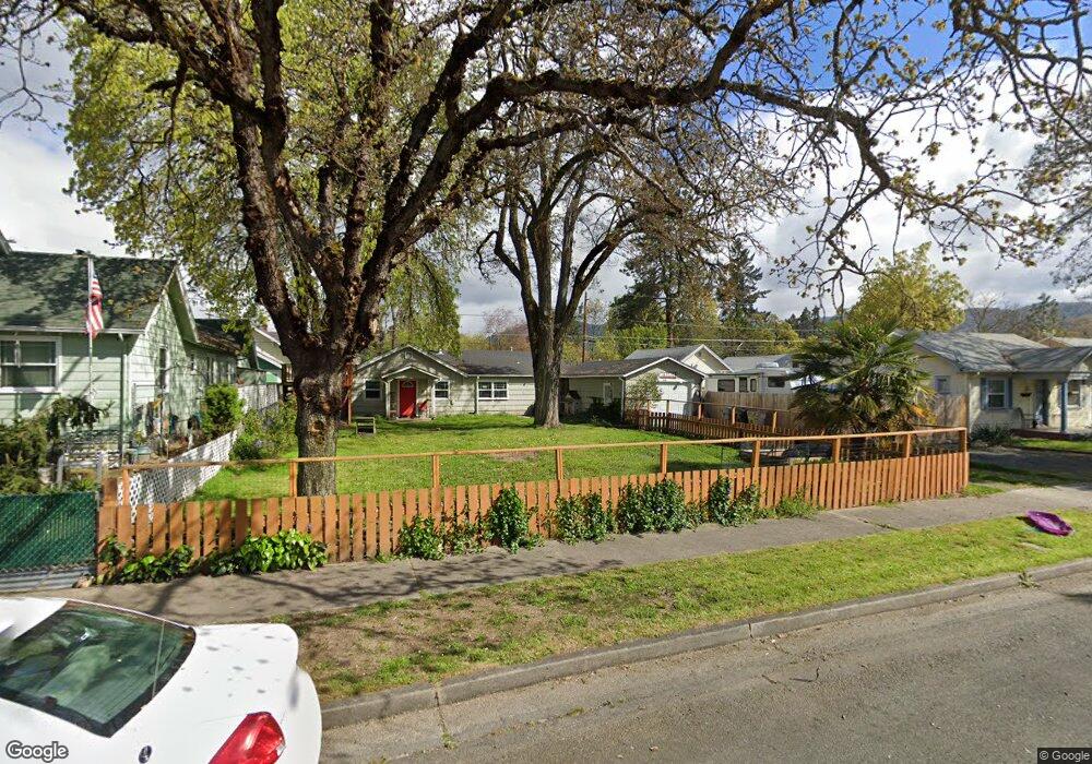 384 SW K St, Grants Pass, OR 97526 - photo 1