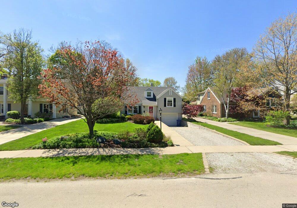 916 Stoddard Ave, Wheaton, IL 60187 - photo 1