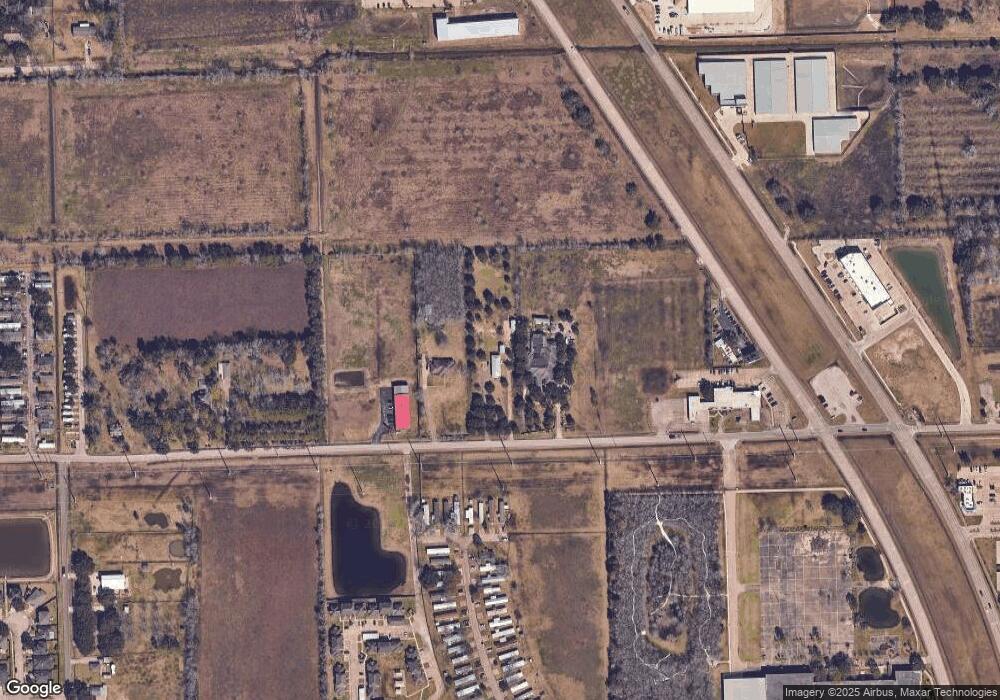 1305 Steele Rd, Alvin, TX 77511 - photo 1