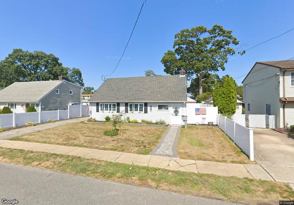 9 Copiague Place, Copiague, NY 11726 - photo 1