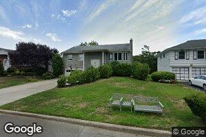 217 Juniper Cir S, Lawrence, NY 11559