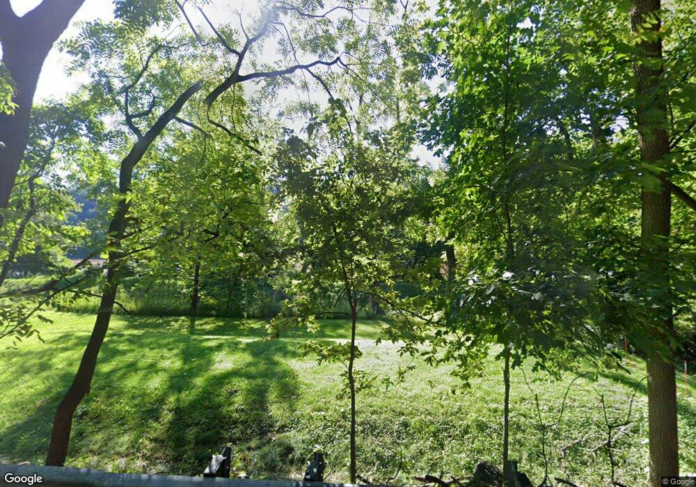 915 S Delaware Dr, Easton, PA 18042 - photo 1