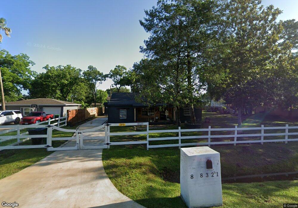 8321 Peekskill Ln, Houston, TX 77075 - photo 1