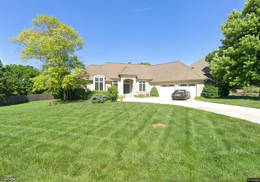 7402 SW Kings Forest Rd, Topeka, KS 66610 - photo 1