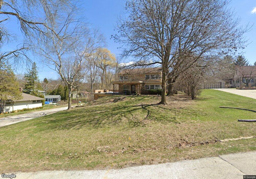 1460 Crescent Dr, Elm Grove, WI 53122 - photo 1