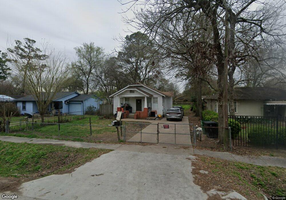 128 Rebecca St, Houston, TX 77022 - photo 1