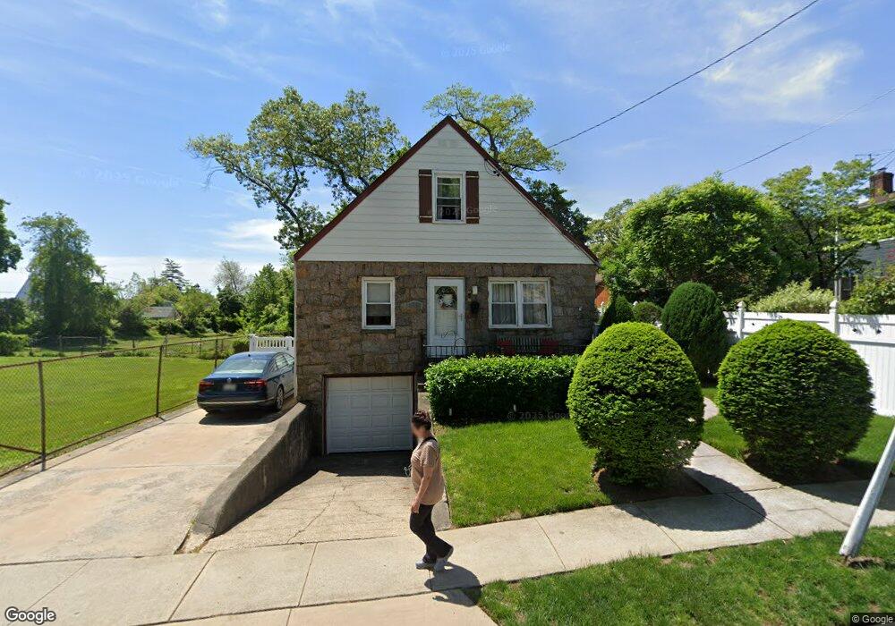 869 Naple Ave, Franklin Square, NY 11010 - photo 1