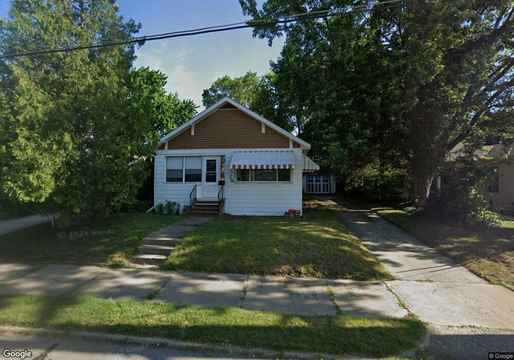 505 Julia St NE, Grand Rapids, MI 49505 - photo 1