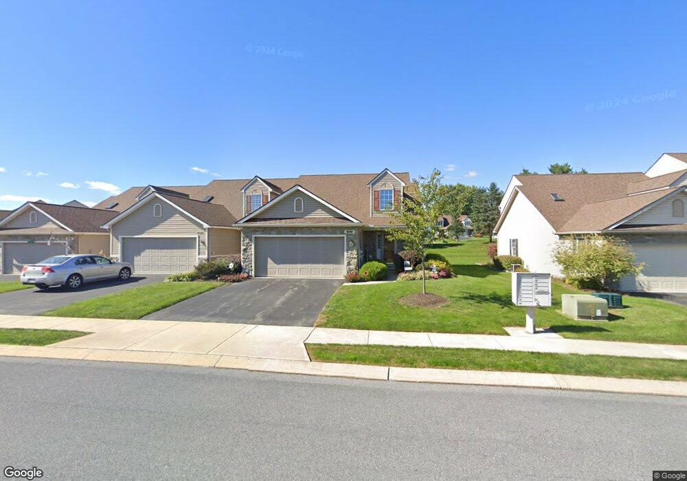 321 Hill St, Mount Joy, PA 17552 - photo 1