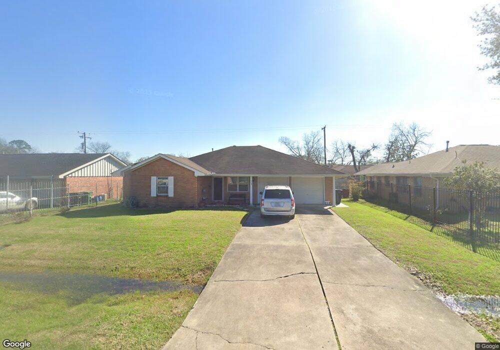 714 Hurley St, Houston, TX 77022 - photo 1
