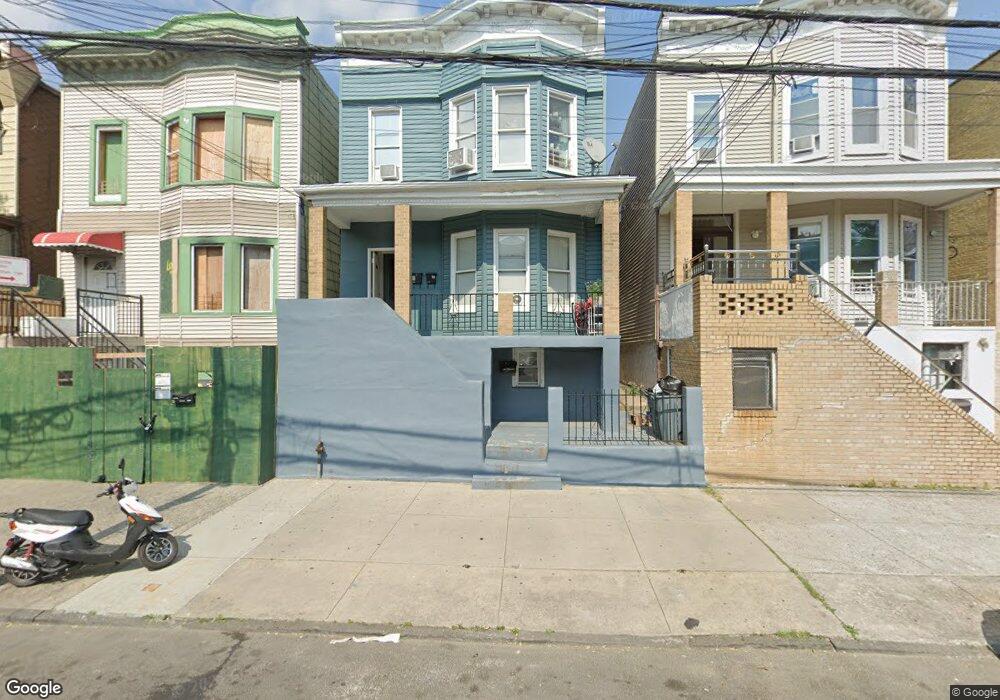 1826 Hunt Ave, Bronx, NY 10462 - photo 1