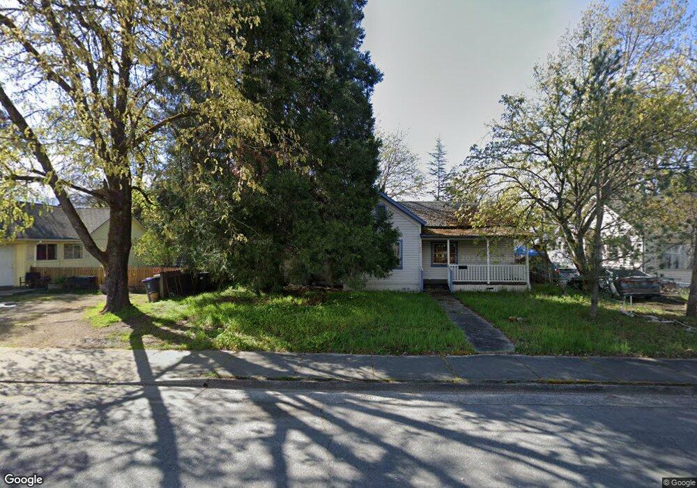 721 SW K St, Grants Pass, OR 97526 - photo 1