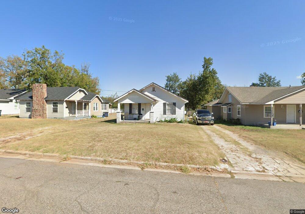 1215 N Market Ave, Shawnee, OK 74801 - photo 1