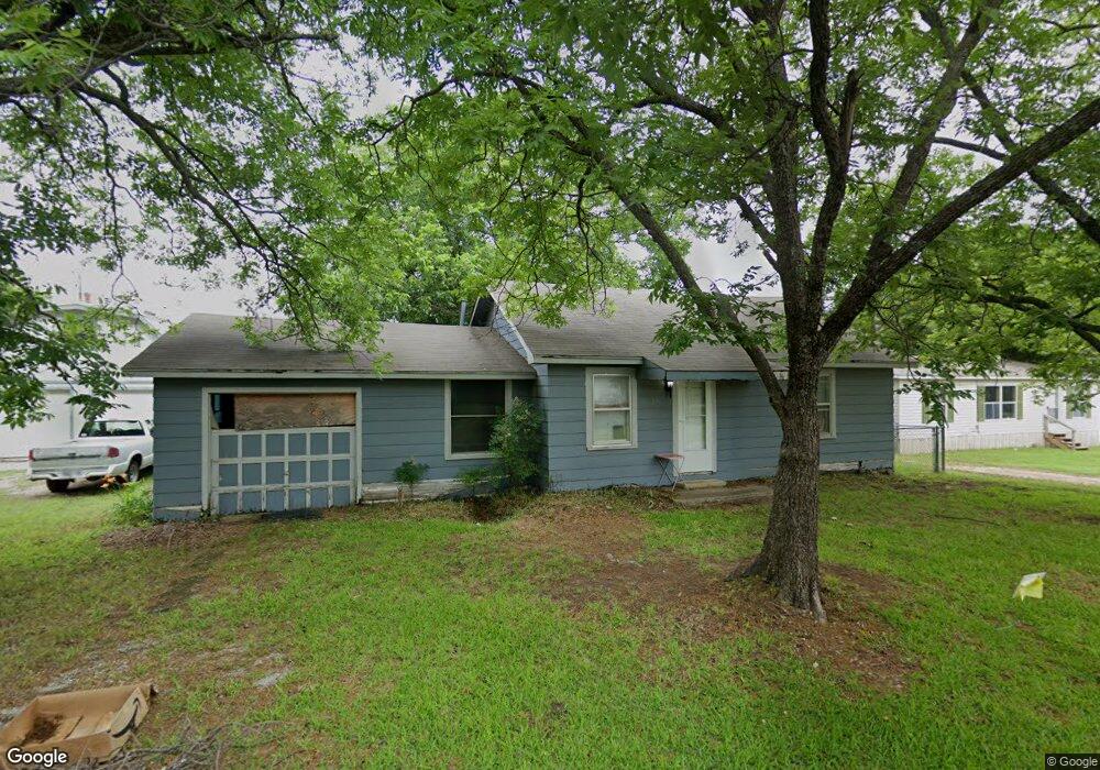 1132 Douglas St SE, Ardmore, OK 73401 - photo 1
