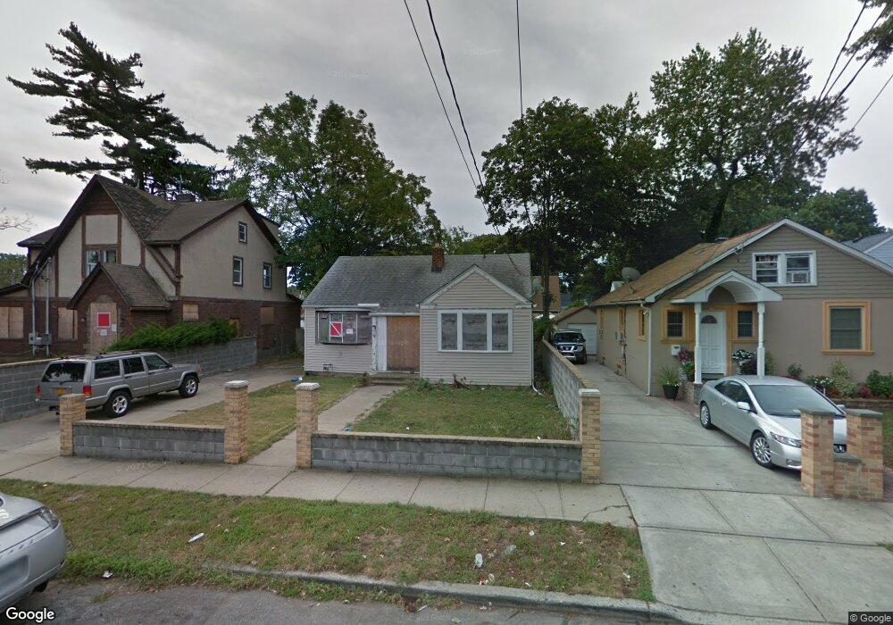 15 Lee St, Roosevelt, NY 11575 - photo 1