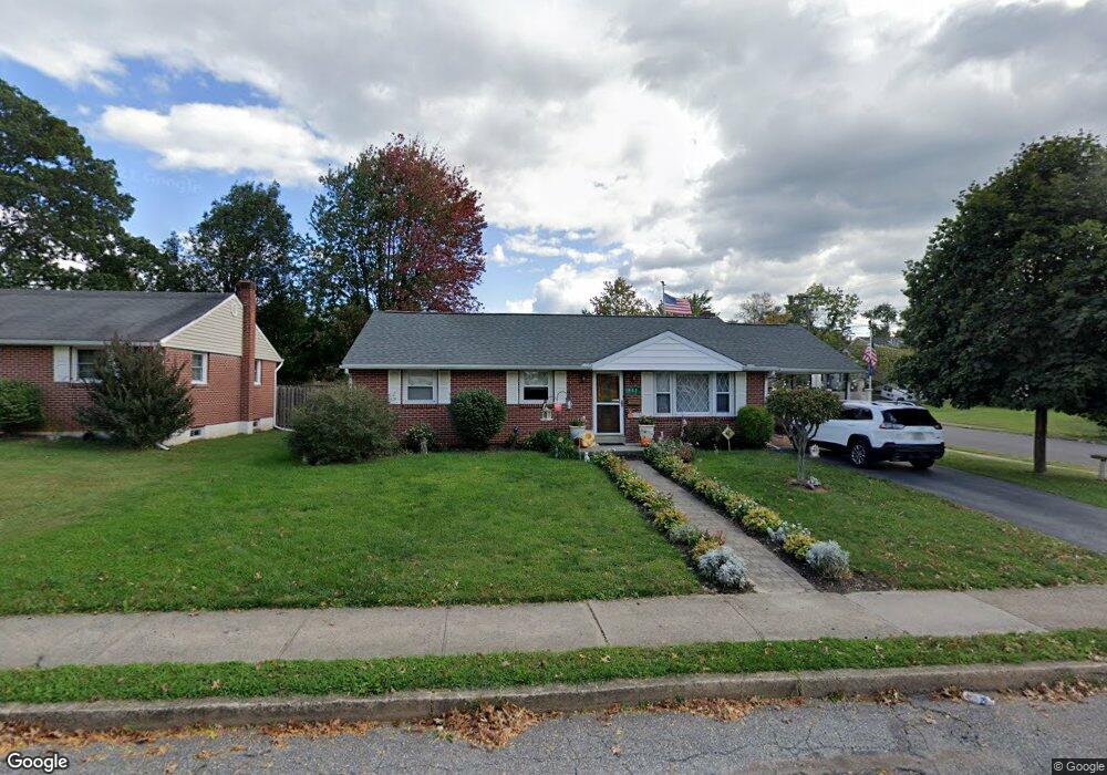 902 Logan St, Pottstown, PA 19464 - photo 1