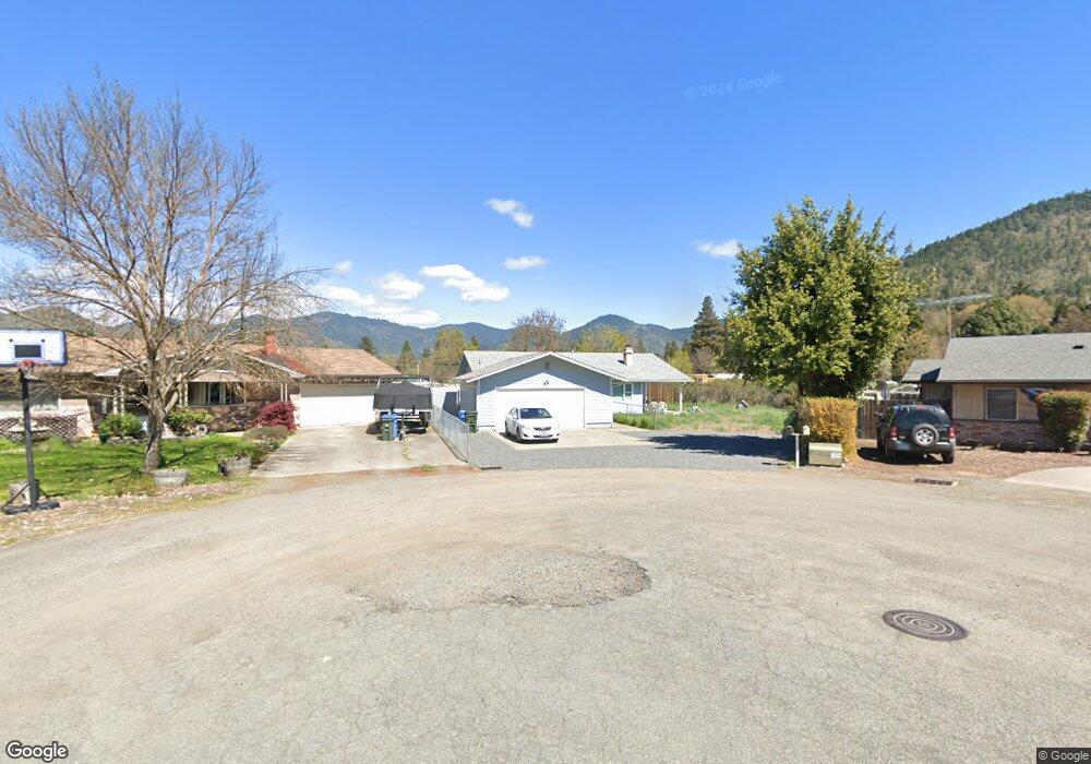 1587 Alexander Ln, Grants Pass, OR 97527 - photo 1